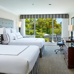 3* Otel Granville Island