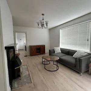  Homestay Larch House In West
