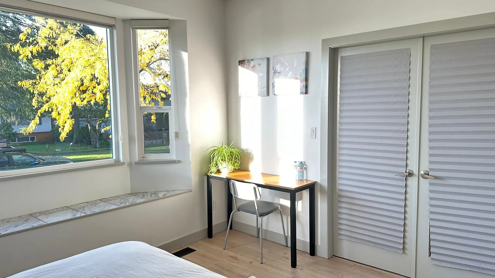 Sweet Room In Vancouver 0*,  Canada